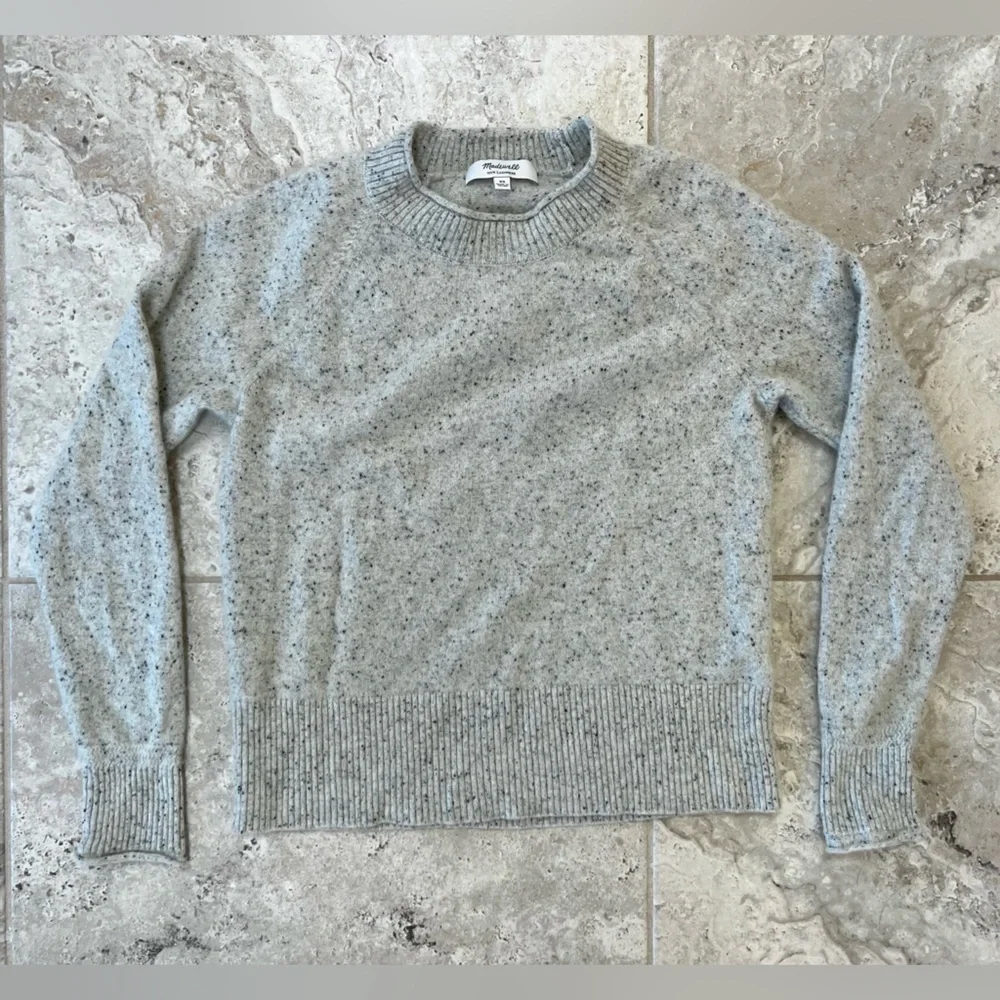 Madewell Donegal 100% Cashmere Roll-Trim Pullover Sweater in Light Grey, size XS
